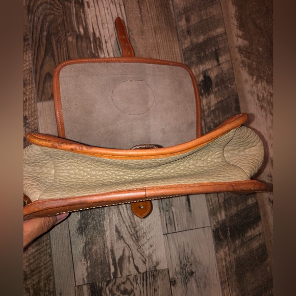 Vintage Dooney & Bourke Crossbody Bag - Picture 4 of 6